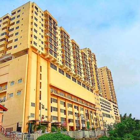 N'Dnie Homestay Pelangi Mall Condominium Kota Bharu Zewnętrze zdjęcie